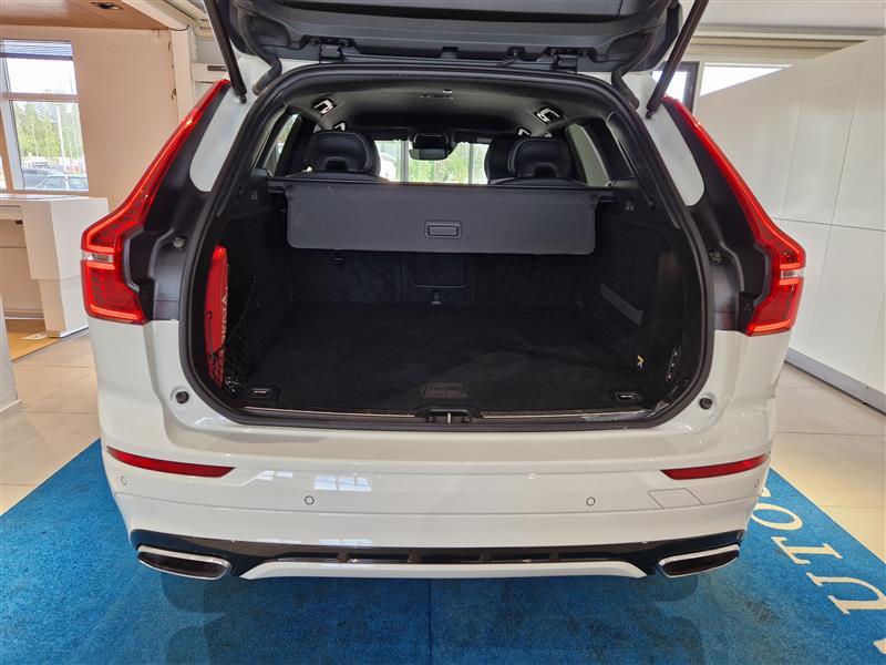 VOLVO XC60 2019