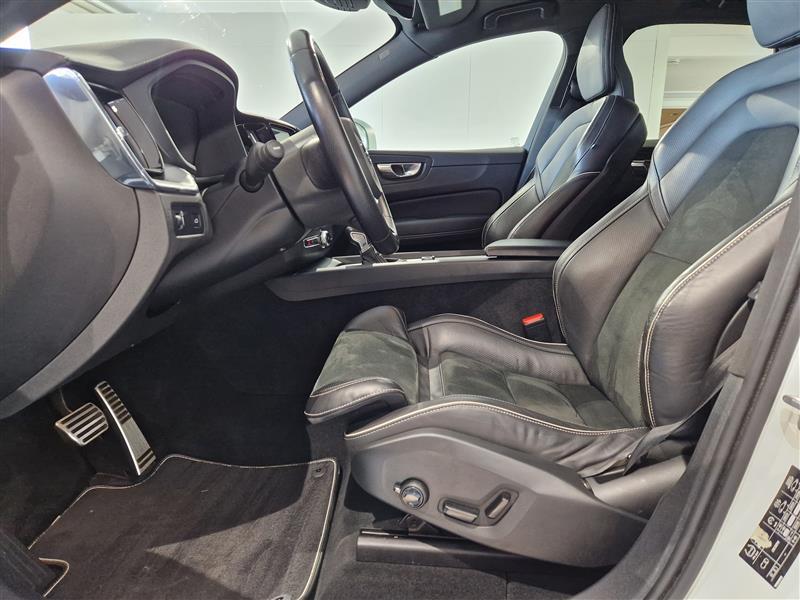 VOLVO XC60 2019