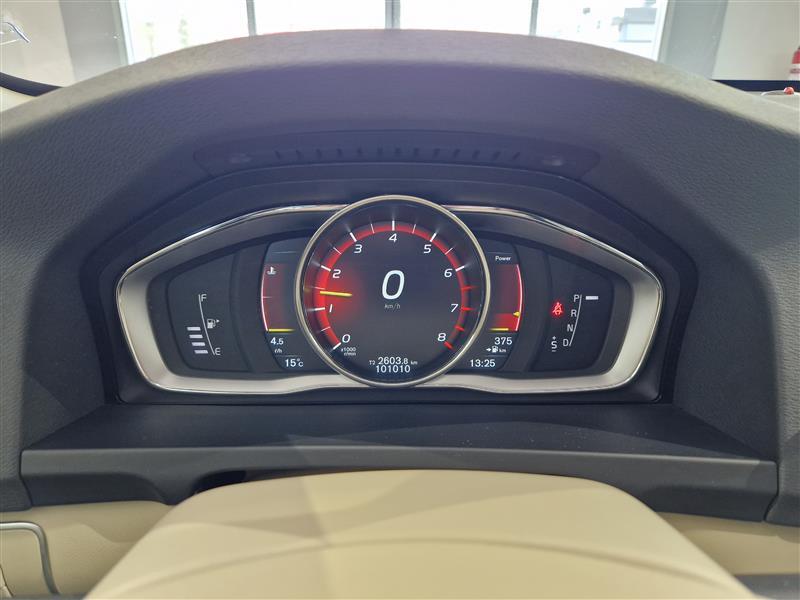 VOLVO V60 2017