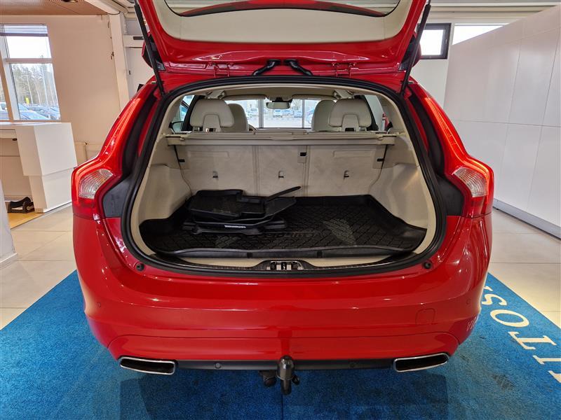 VOLVO V60 2017