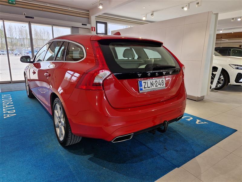 VOLVO V60 2017