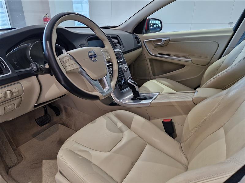 VOLVO V60 2017