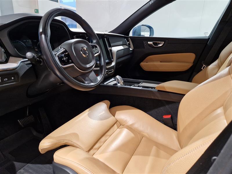 VOLVO XC60 2019