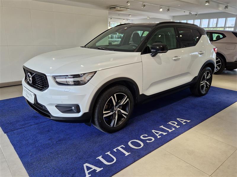 VOLVO XC40 2020