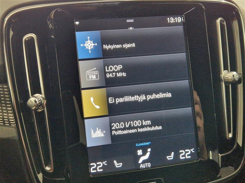 VOLVO XC40 2020