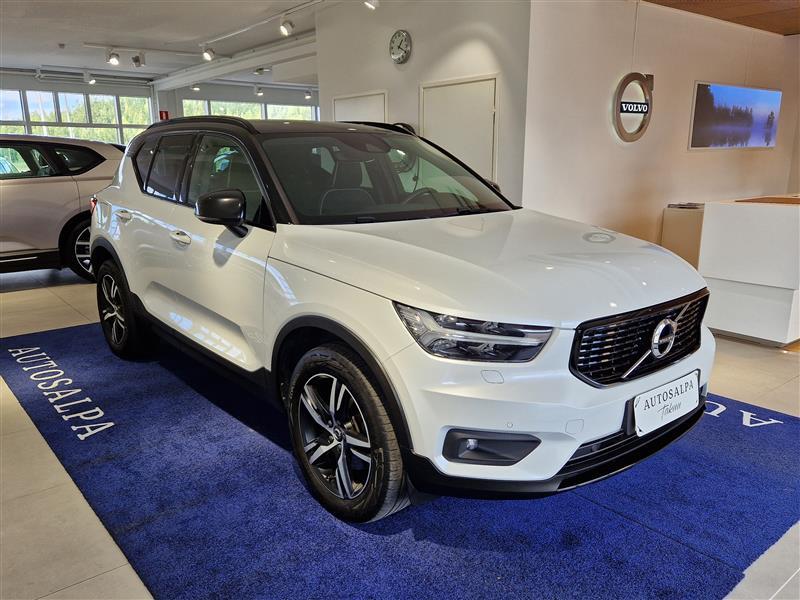 VOLVO XC40 2020
