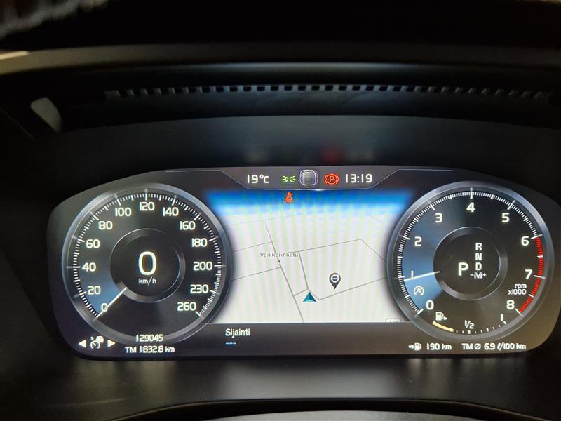 VOLVO XC40 2020