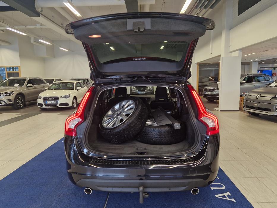 VOLVO V60 2013
