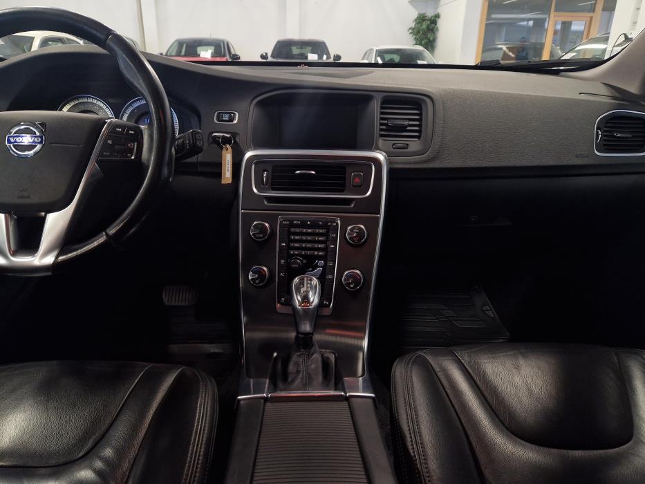 VOLVO V60 2013