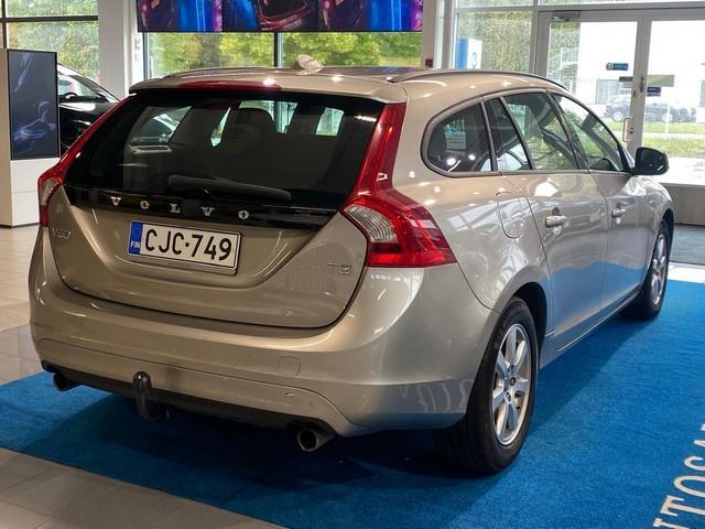 VOLVO V60 2014