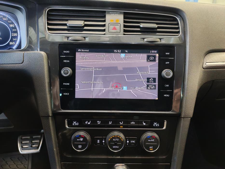 VOLKSWAGEN Golf 2017