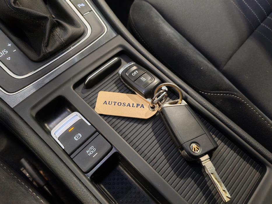 VOLKSWAGEN Golf 2017