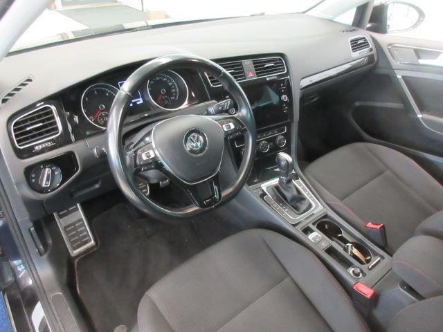 VOLKSWAGEN Golf 2017