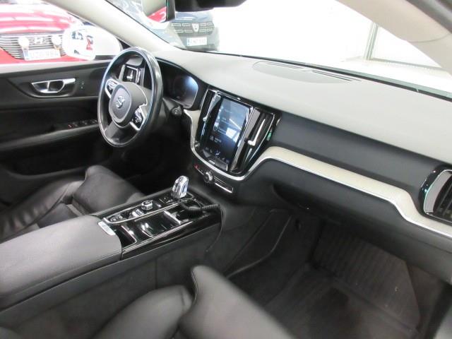 VOLVO V60 2019