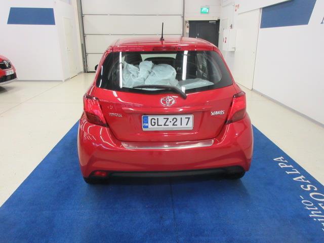 TOYOTA Yaris 2016