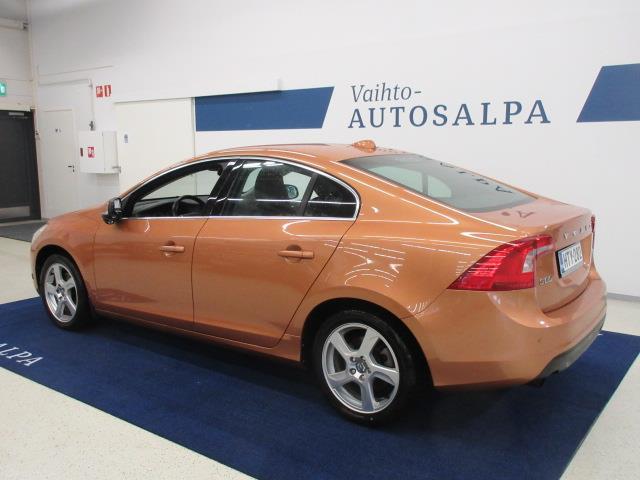 VOLVO S60 2011
