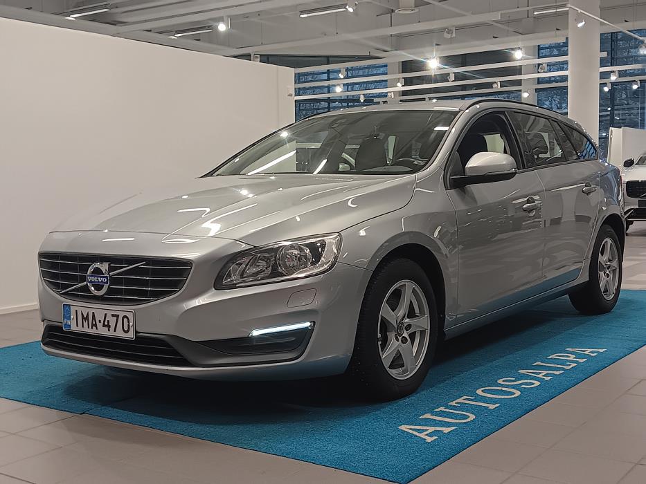VOLVO V60 2015