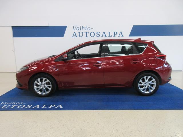 TOYOTA Auris 2017