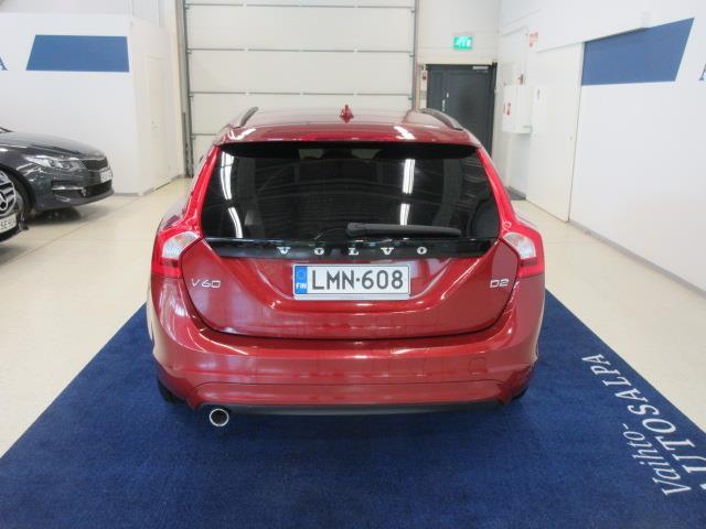 VOLVO V60 2015