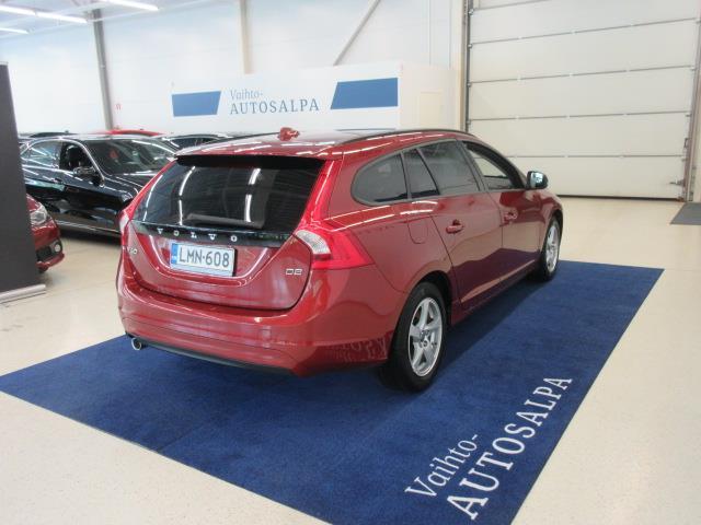 VOLVO V60 2015