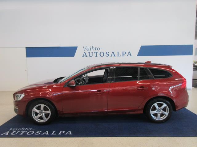 VOLVO V60 2015