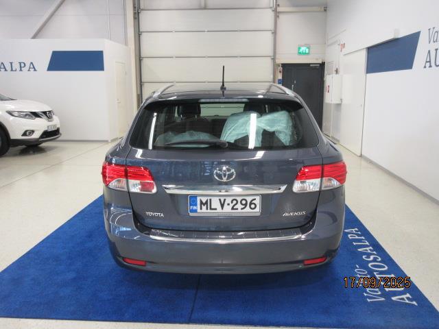 TOYOTA Avensis 2014