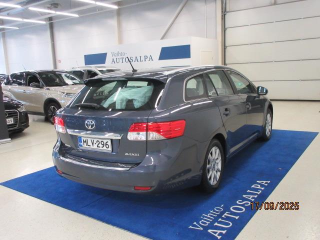 TOYOTA Avensis 2014