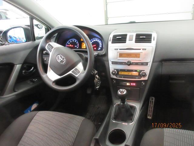 TOYOTA Avensis 2014