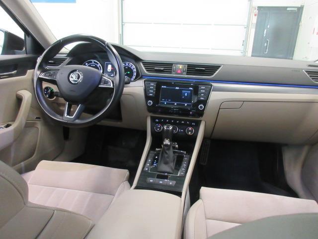 SKODA Superb 2016