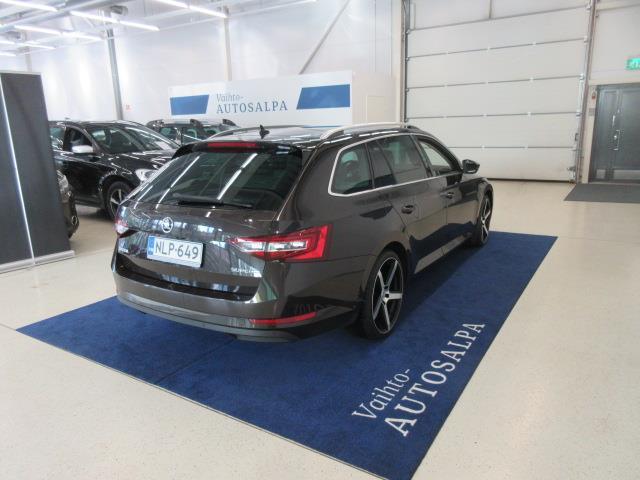 SKODA Superb 2016