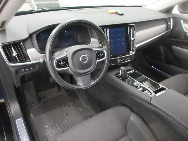 VOLVO V90 2021