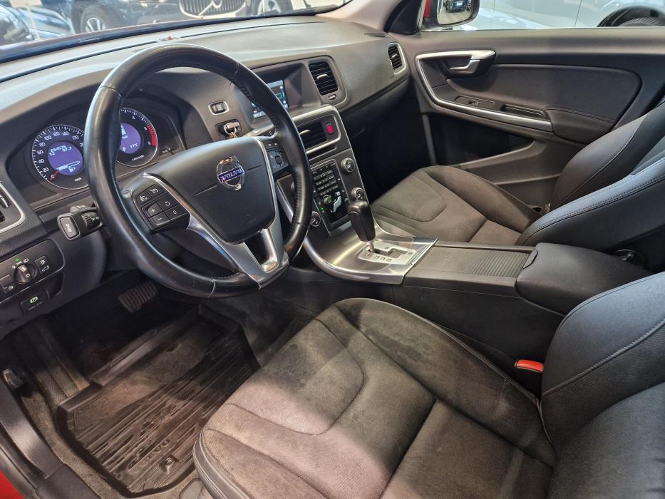 VOLVO V60 2011
