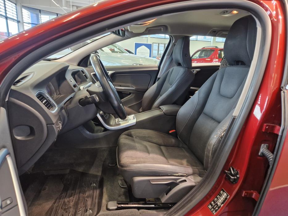 VOLVO V60 2011