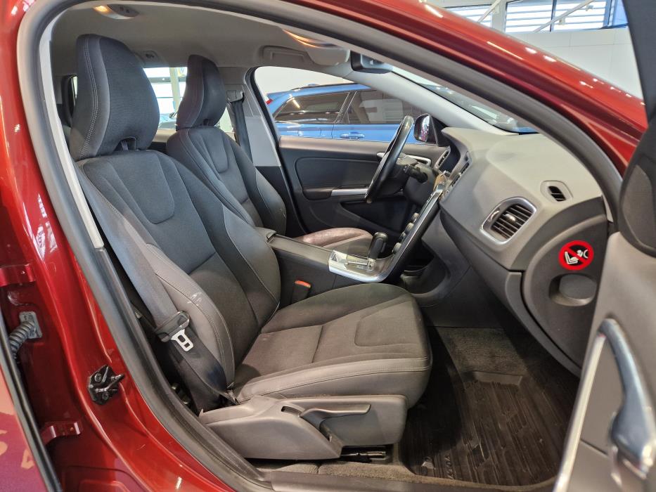 VOLVO V60 2011