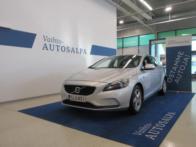 VOLVO V40 2015