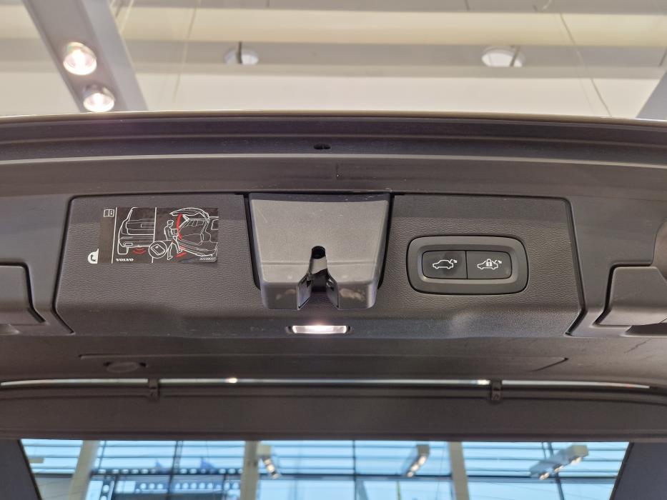 VOLVO XC60 2020