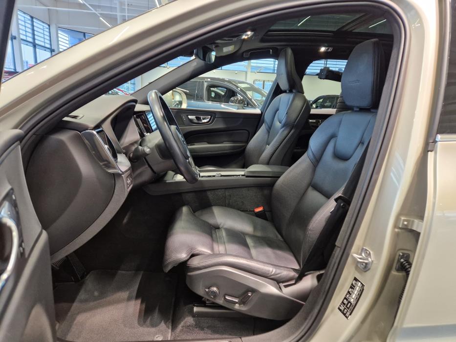 VOLVO XC60 2020