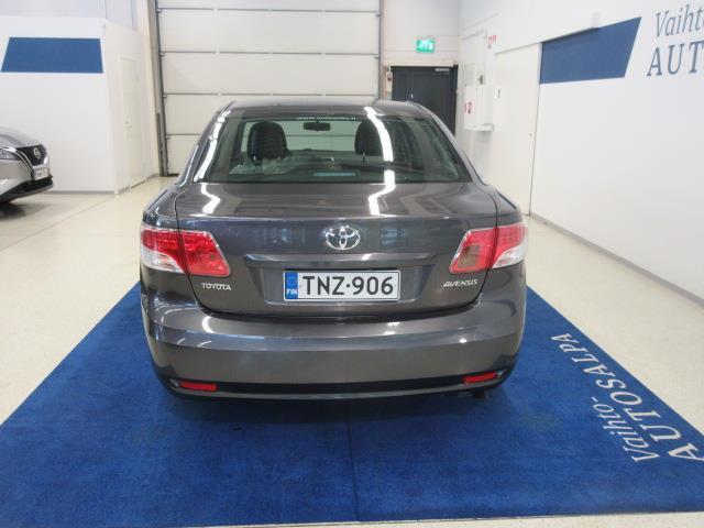 TOYOTA Avensis 2011