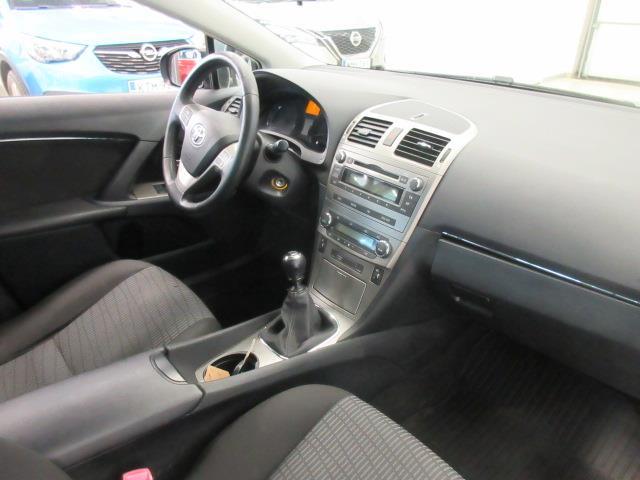 TOYOTA Avensis 2011