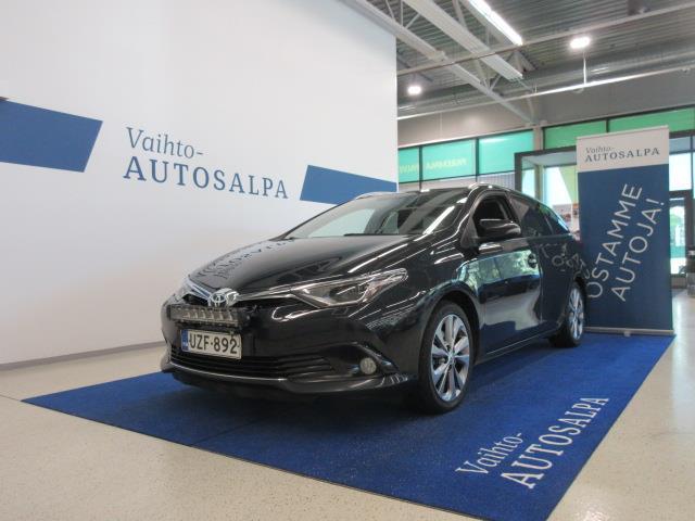 TOYOTA Auris 2015