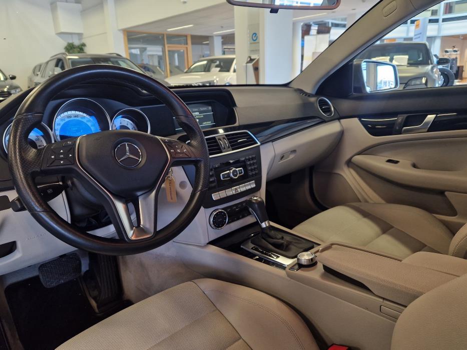 MERCEDES-BENZ C 2011