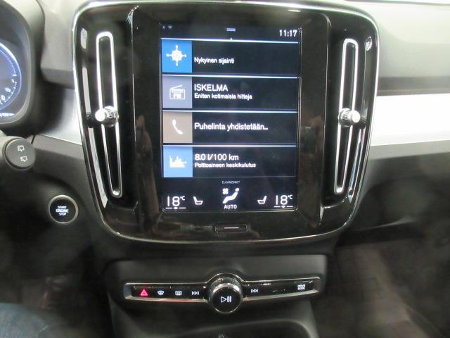 VOLVO XC40 2021