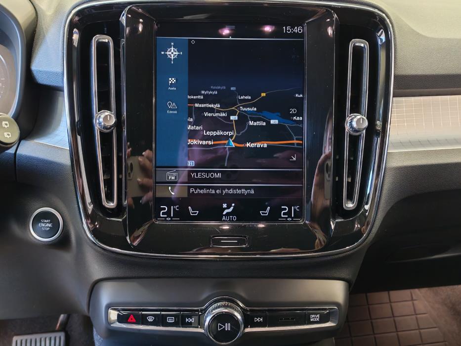 VOLVO XC40 2021