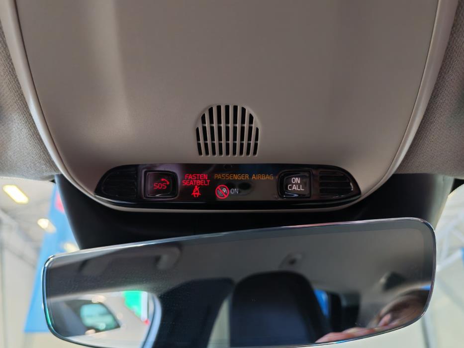 VOLVO XC40 2021