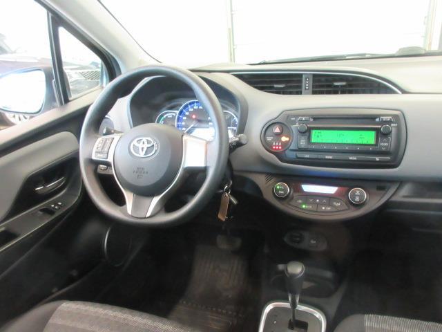 TOYOTA Yaris 2016