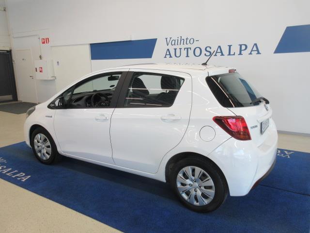 TOYOTA Yaris 2016