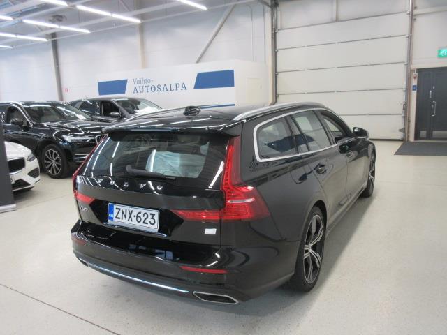 VOLVO V60 2022