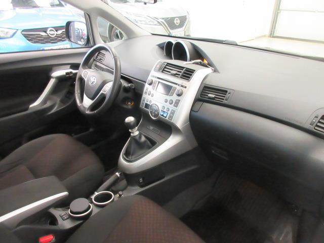 TOYOTA Verso 2011
