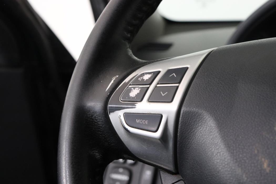 MITSUBISHI L200 2014