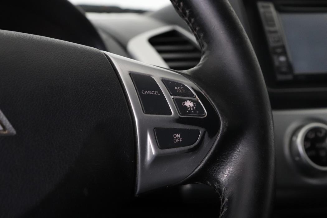 MITSUBISHI L200 2014